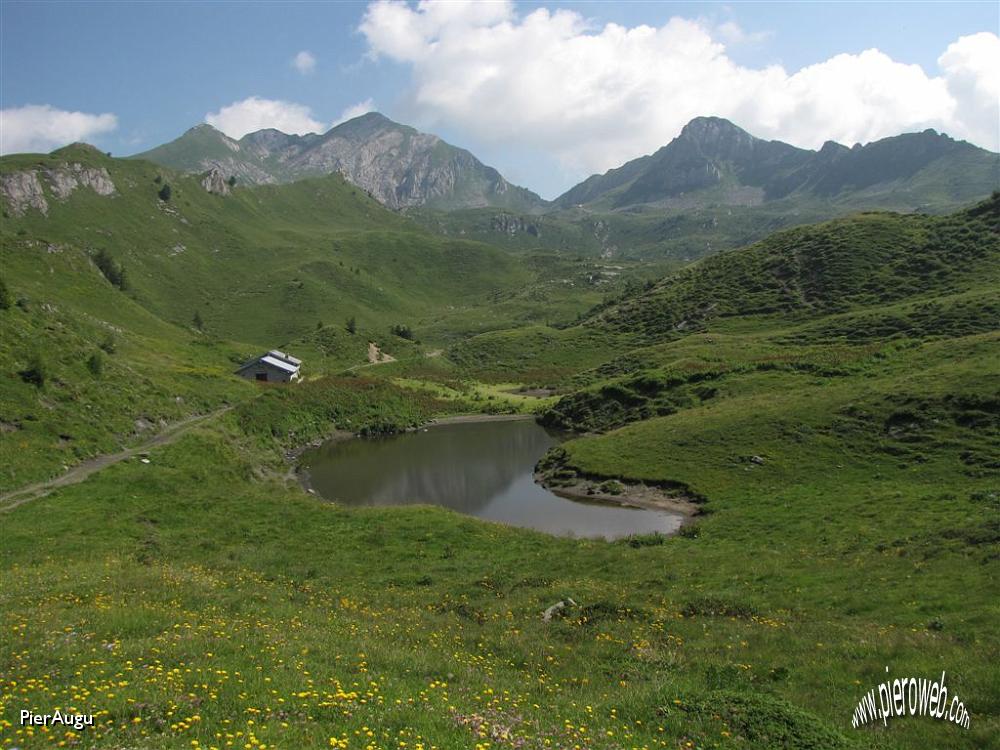 11 Malga Valbona e Lago di Val Fredda.JPG